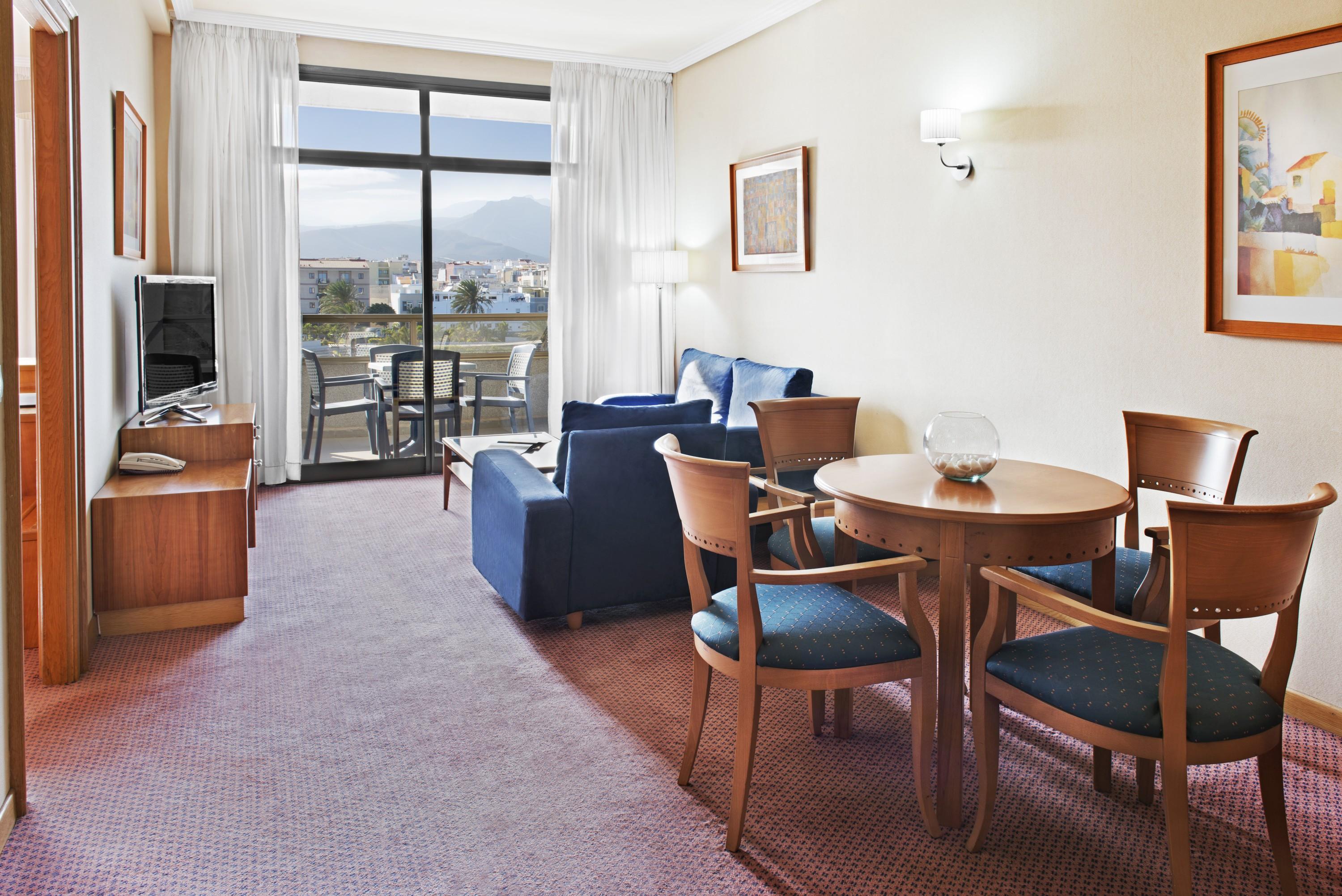 Elba Vecindario Aeropuerto Business & Convention Hotel 4*