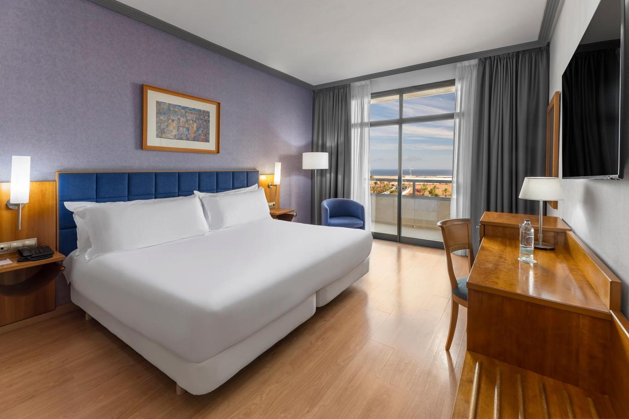 Hotel Elba Vecindario Aeropuerto Business & Convention 4*